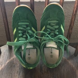 Old school Looking champions.